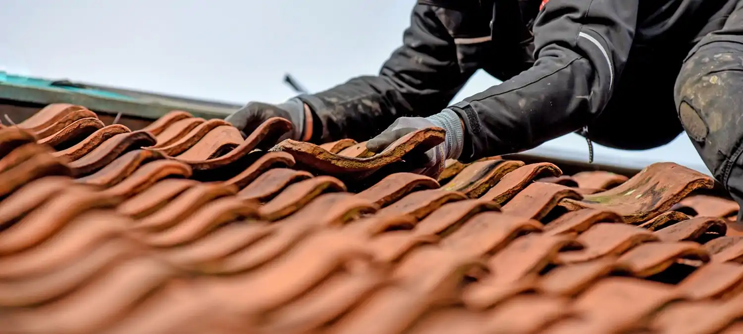 Comment se déroule un chantier de rénovation de toiture dans l'Yonne ?